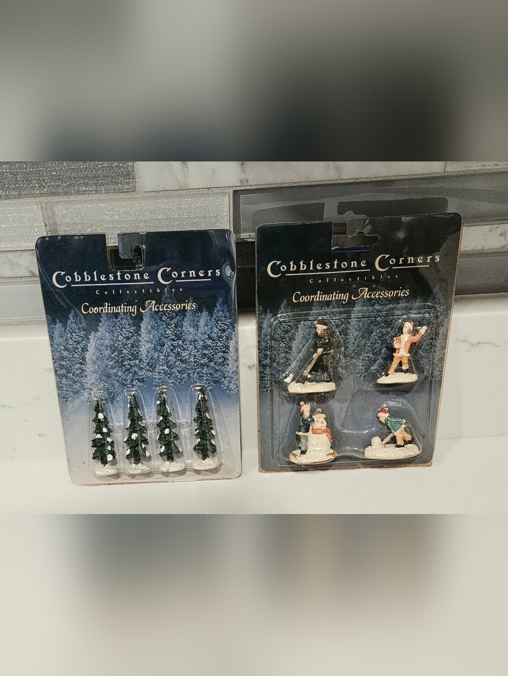 Cobblestone Corners Miniature Holiday Figurine Set Vintage